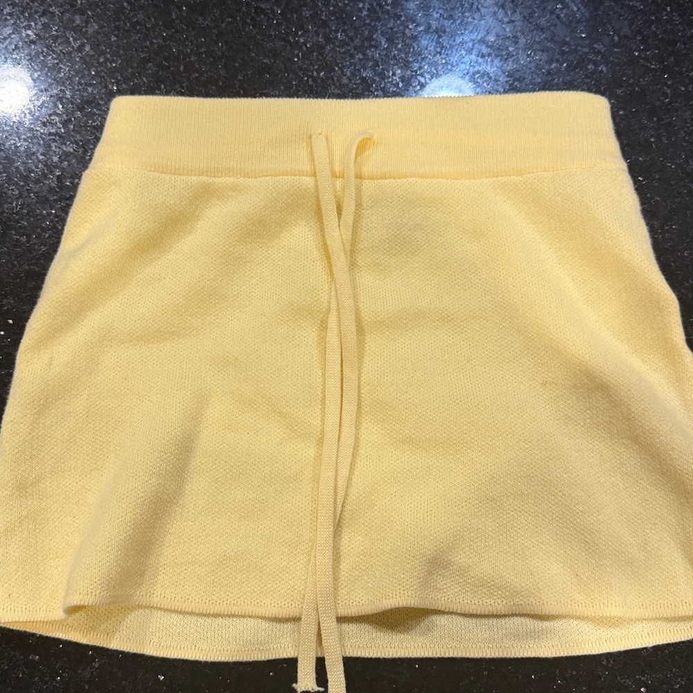 Yellow Knit Mini Skirt actually size 6-7 but tag says 8